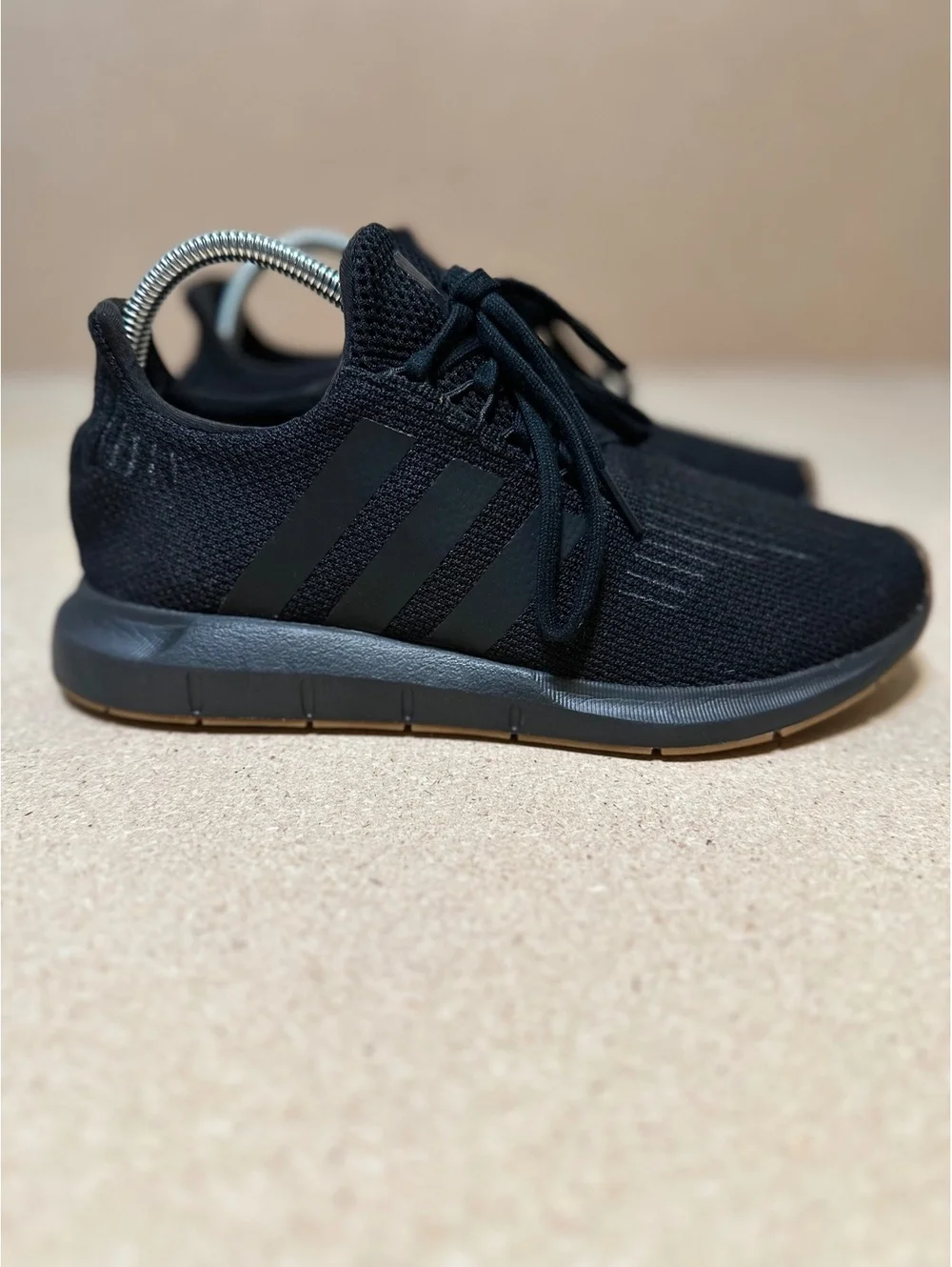 adidas Swift Run Black Gum DB3603 Men’s Size 8 Knit Sneakers